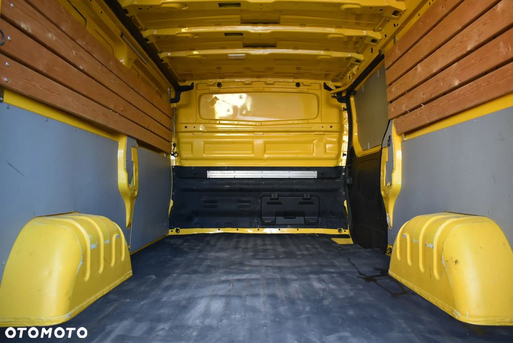 Renault Trafic - 11