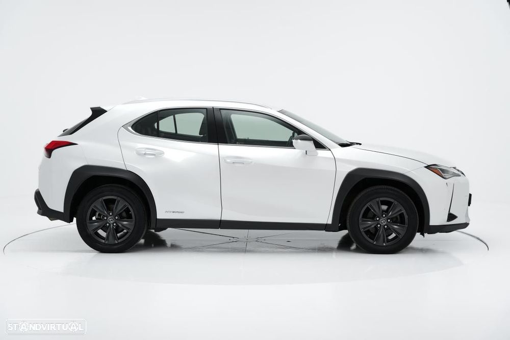 Lexus UX 250h Business - 2