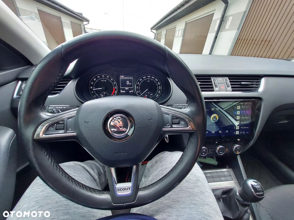 Skoda Octavia Scout 2.0 TDI 4x4 - 9
