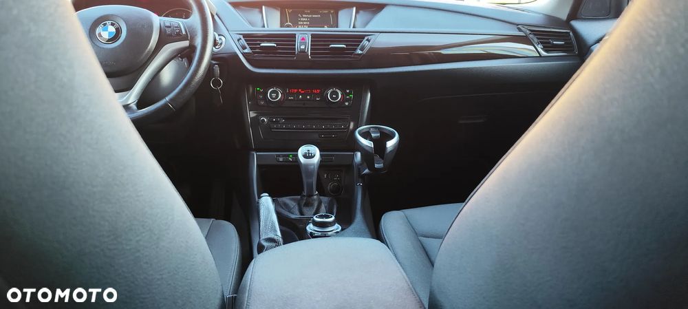 BMW X1 sDrive16d Sport Line - 29