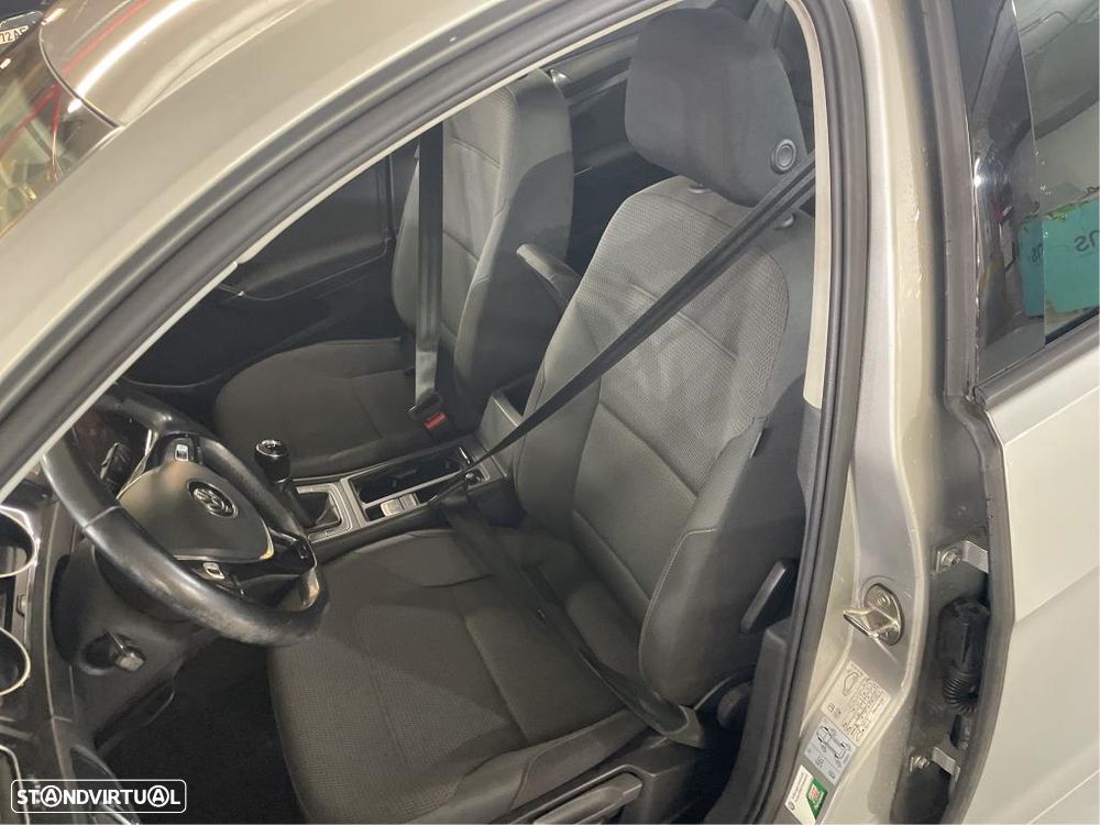 VW Golf 1.6 TDI Stream - 5