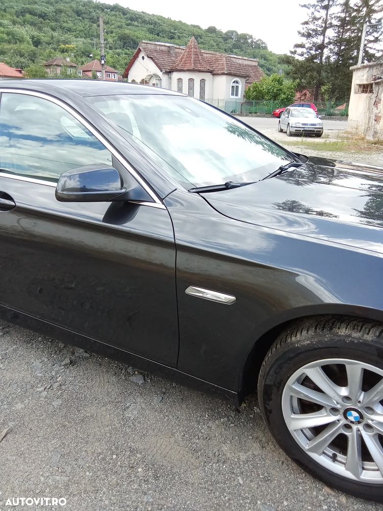 BMW Seria 5 520d Luxury Line - 15