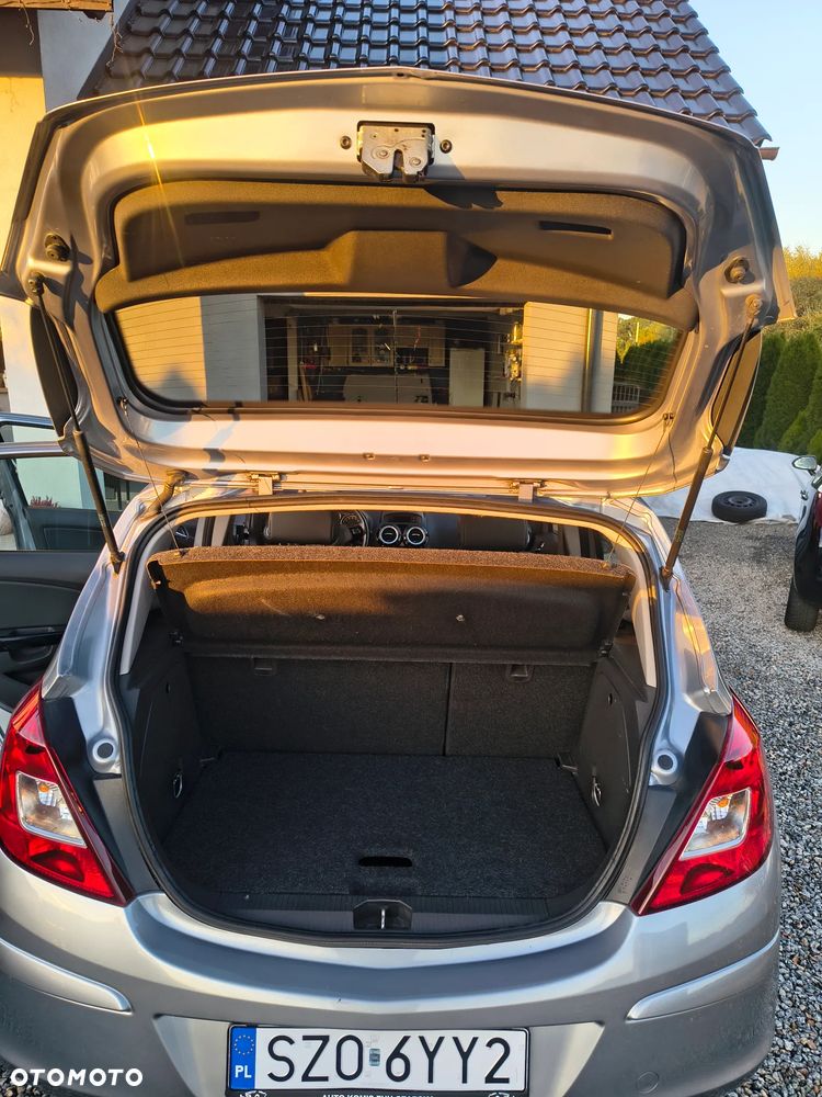 Opel Corsa - 22