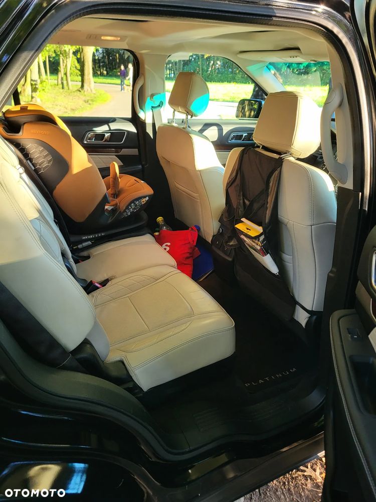 Ford Explorer - 29