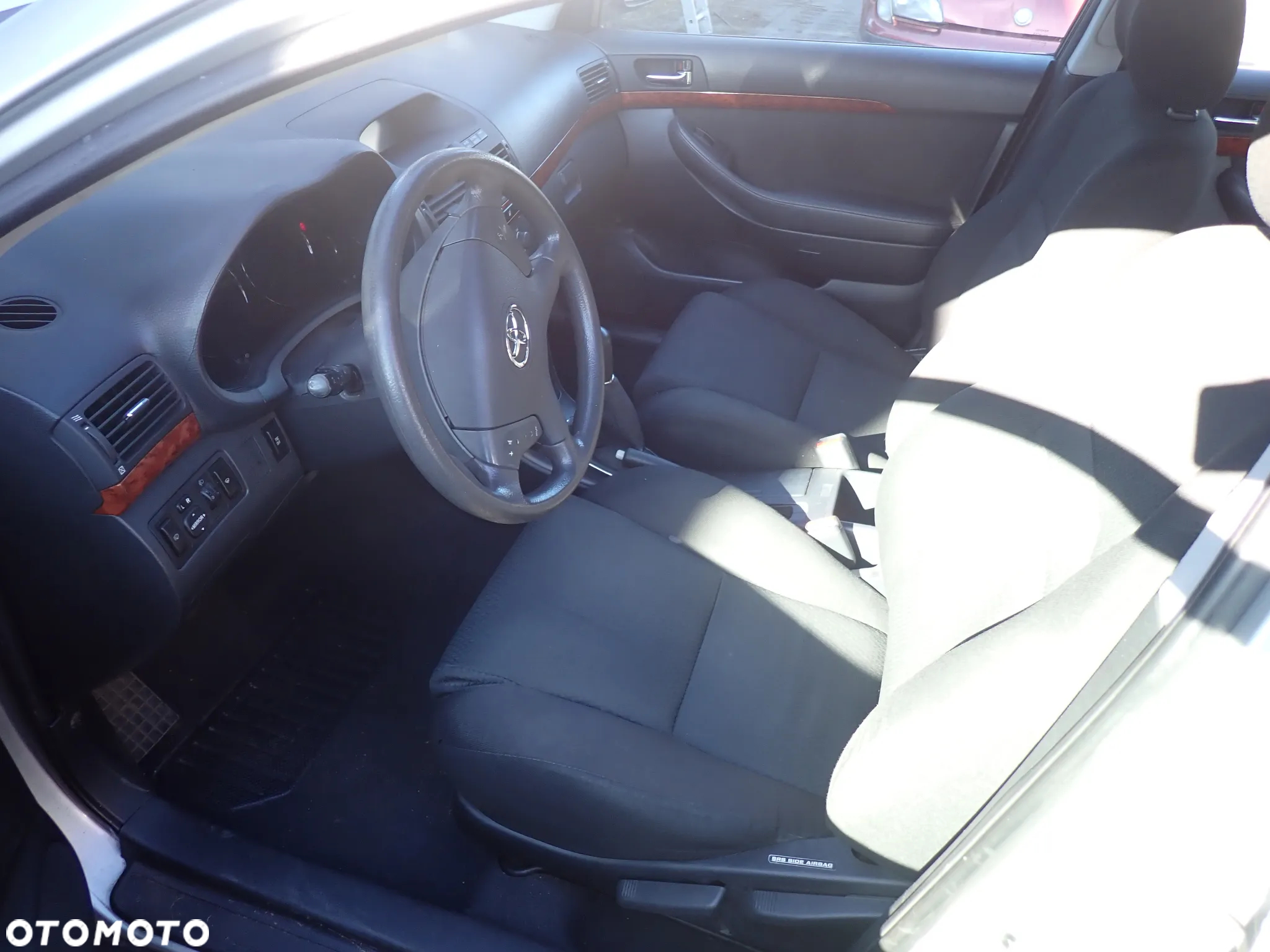 CZĘŚCI - Toyota Avensis II T25 1,8 16V 1ZZ-FE 129KM KOMBI 5B LAKIER 1C0 2004r. INDEX - 9093 - 6