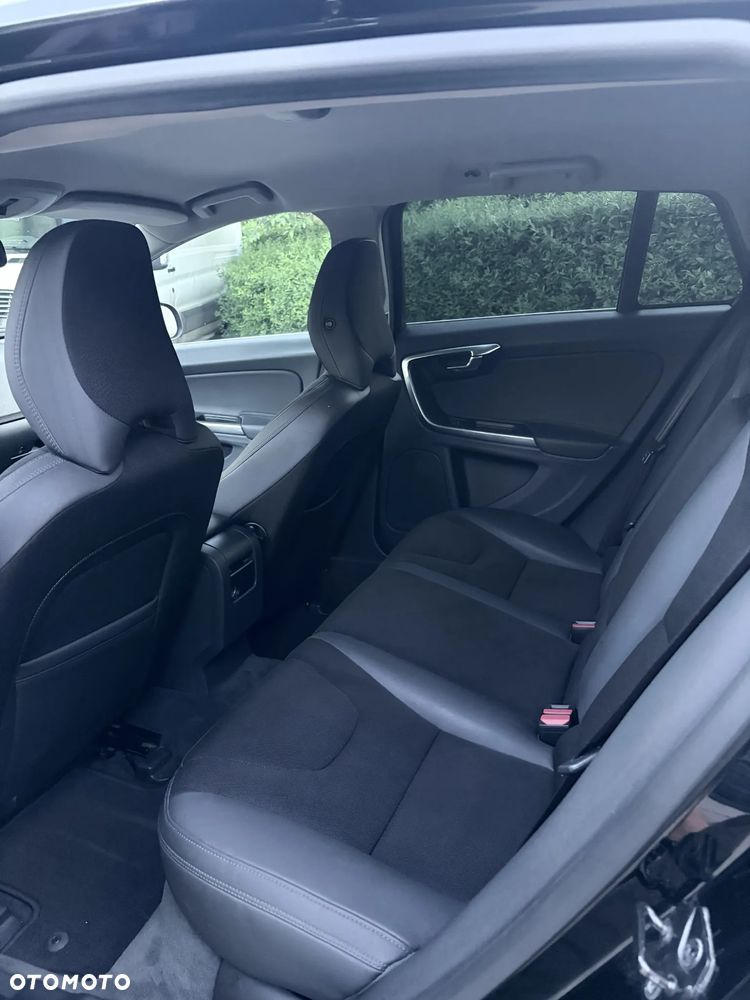 Volvo V60 D3 Summum - 10