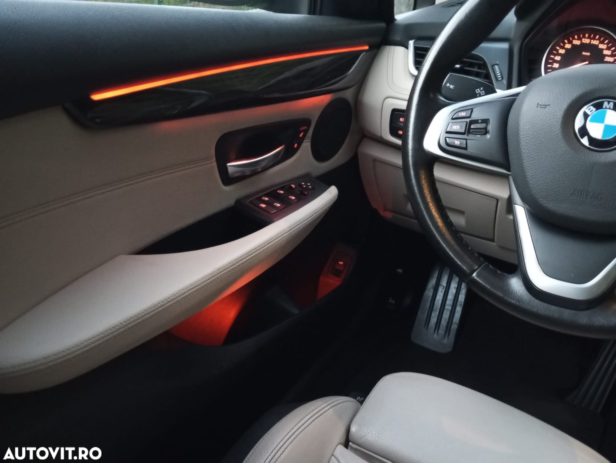 BMW Seria 2 218d Active Tourer Aut. Luxury Line - 28
