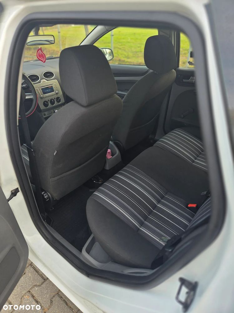 Ford Focus - 9
