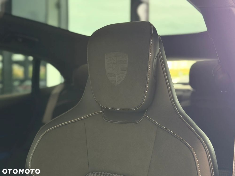 Porsche Taycan 105kWh 4 - 19