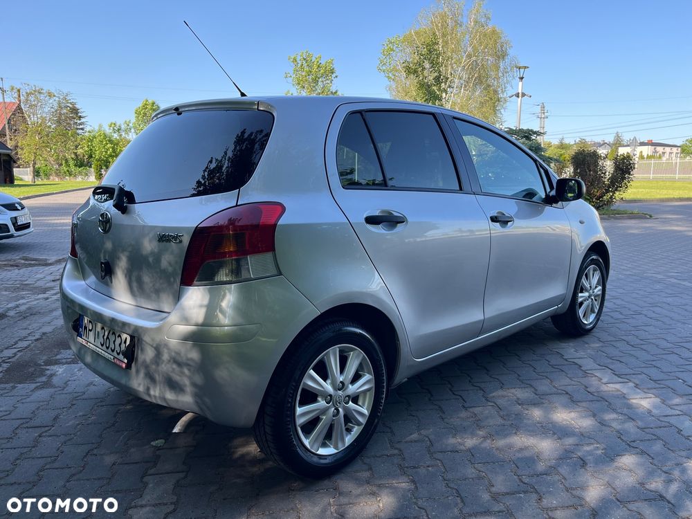 Toyota Yaris 1.0 Luna A/C - 10