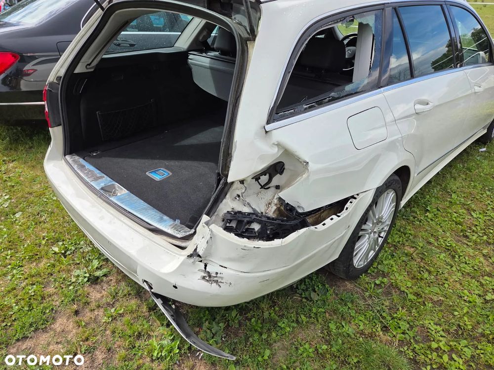 Mercedes-Benz Klasa E 250 CDI DPF 4Matic BlueEFFICIENCY 7G-TRONIC Avantgarde - 12
