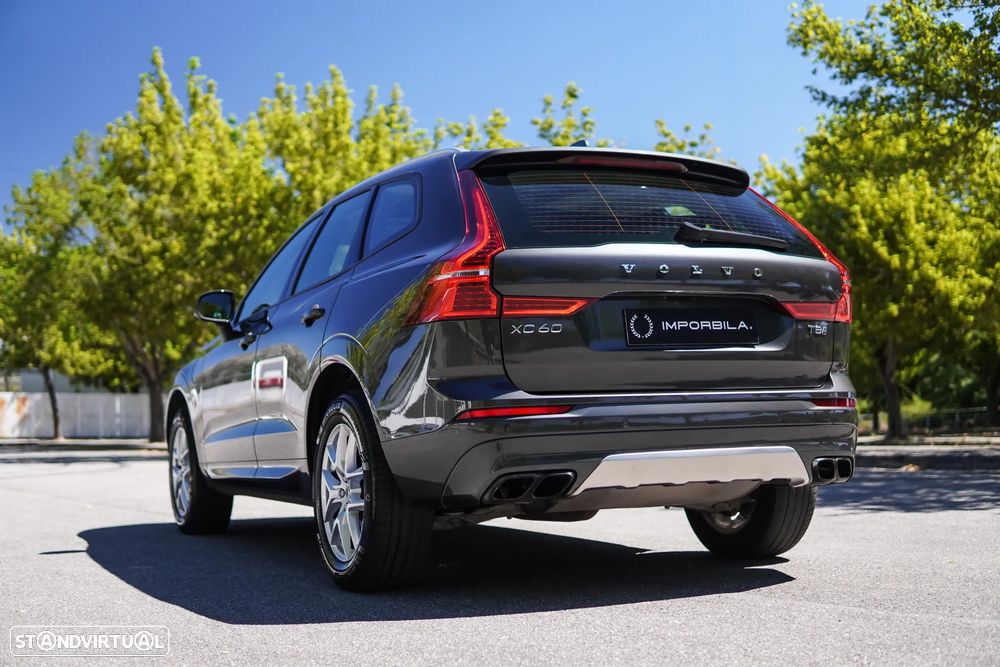 Volvo XC 60 2.0 T8 PHEV Momentum Plus AWD - 21