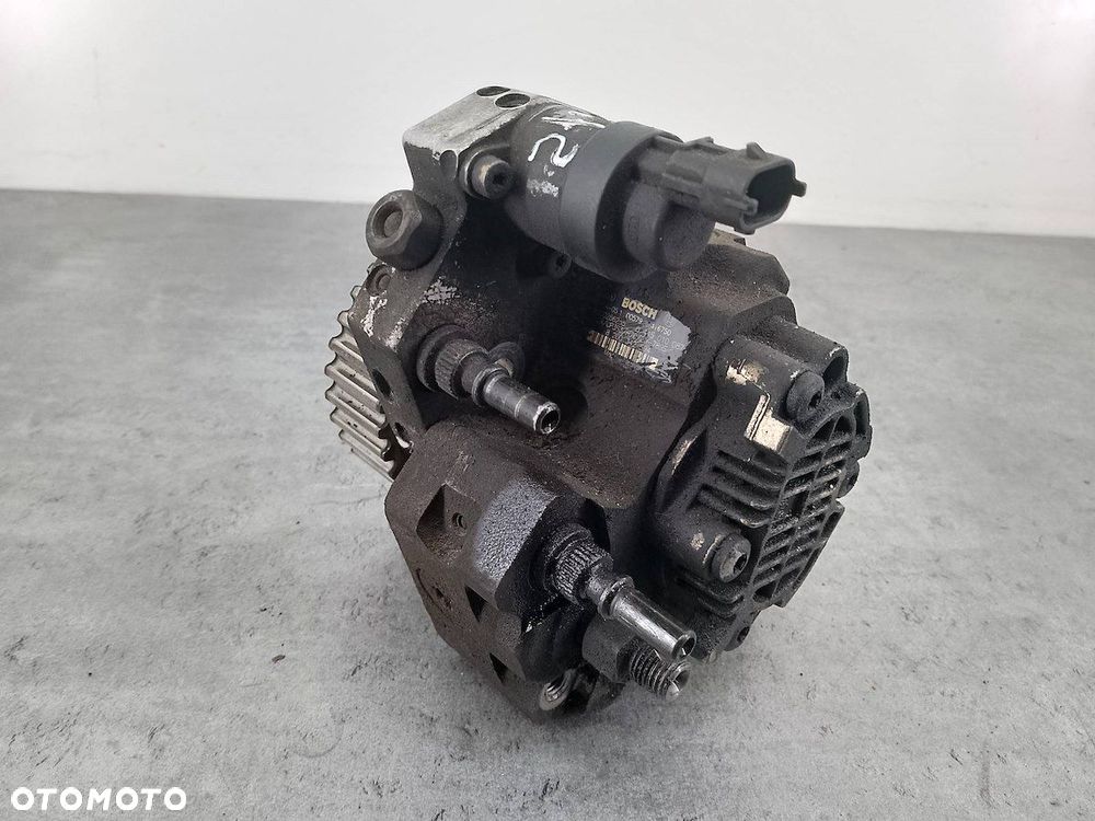 POMPA WTRYSKOWA RENAULT MEGANE II 8200256255  8200342594 0445010087  BOSCH - 6