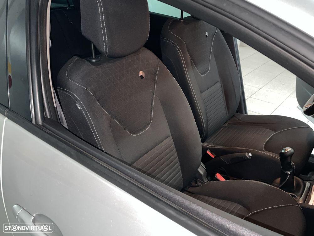 Renault Clio - 7