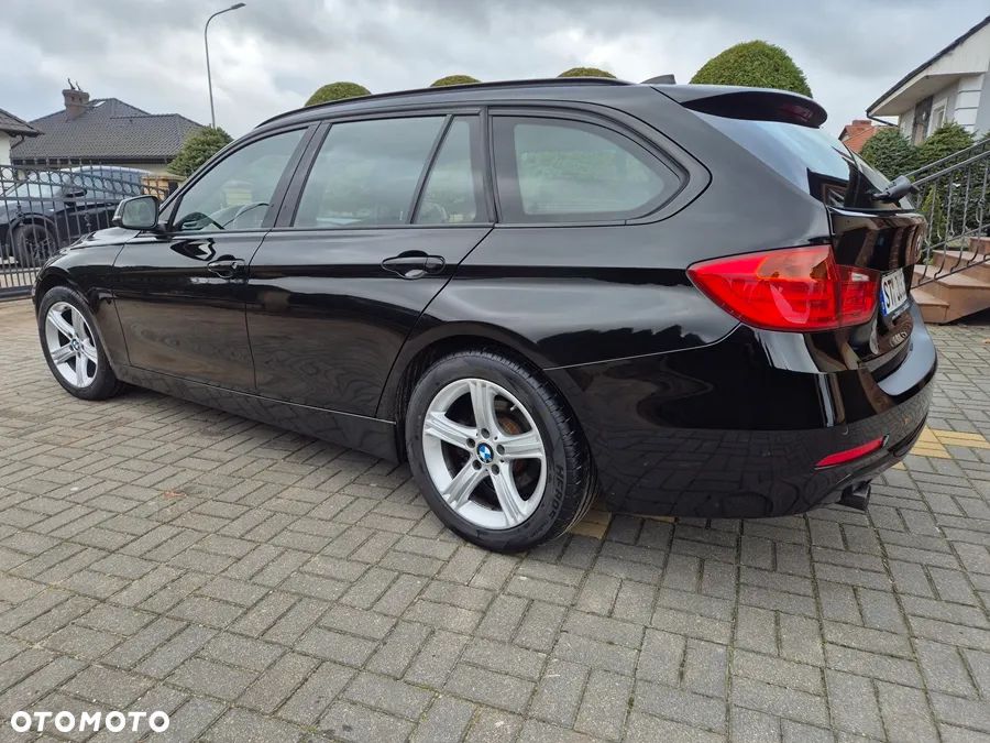 BMW Seria 3 320d xDrive - 16