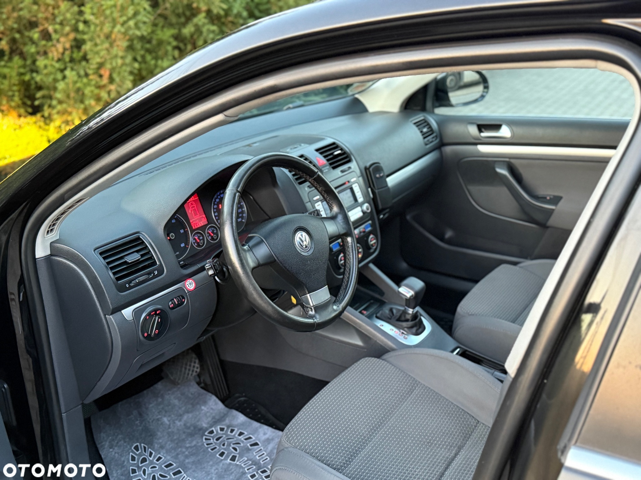 Volkswagen Golf 2.0 TDI DPF DSG Highline - 12