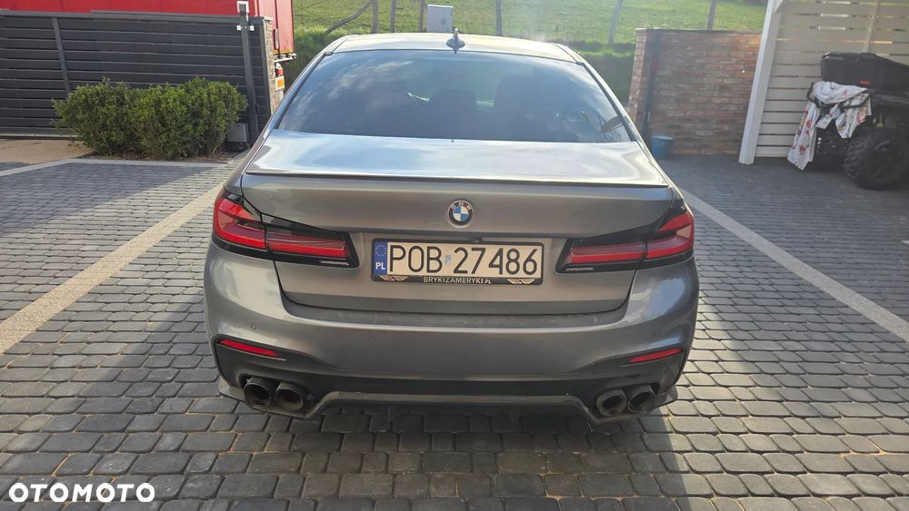 BMW Seria 5 M550i xDrive - 3