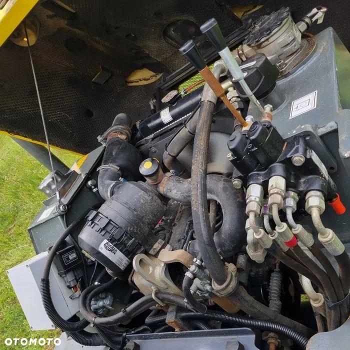 Wacker Neuson 1501 Wozidło 4x4  Budowlane-Ogrodnicze-rolnicze. Transporter 1,5 tony o bardzo małych gabarytach. Obrotowa Paka. Maszyna jak Nowa Pochodzi z gospodarstwa Norweskiego! Zaledwie 1000mtg. Rok 2016. Serwisowana w DEKRA Norweska BMWT. Ani Deka Luzów i wycieków. Mała zgrabna maszyna. Moc i wydajność Potężna. Komfort pracy. Napęd HYDROSTATIC. OKAZJA Silnik Yanmar 3 cyl. - 7