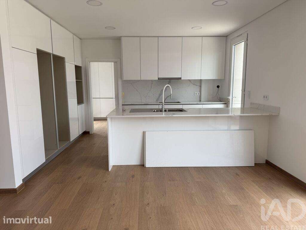 Casa / Villa T4 em Azeitão (São Lourenço e São Simão) de 190,00 m2 - Grande imagem: 3/28