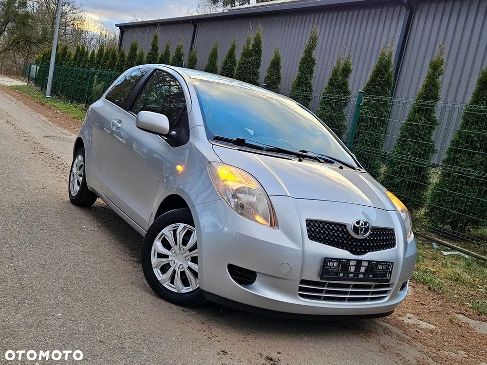 Toyota Yaris - 2