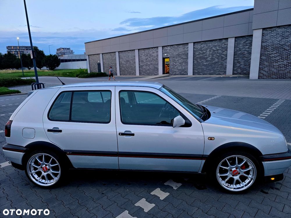 Volkswagen Golf - 4