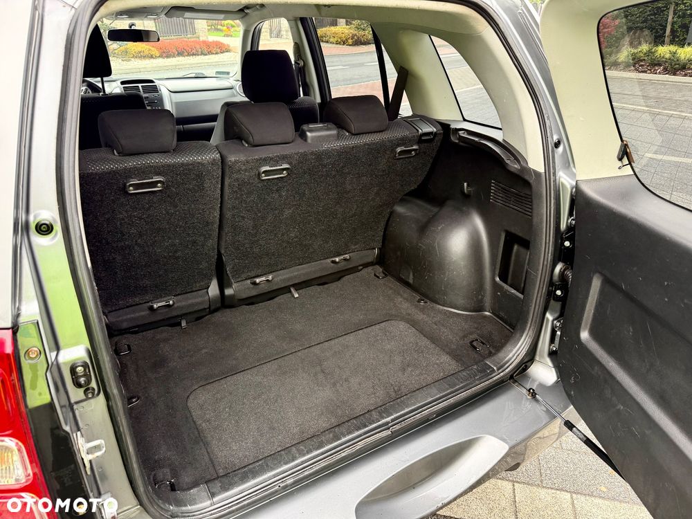 Suzuki Grand Vitara 2.0 Comfort + - 8