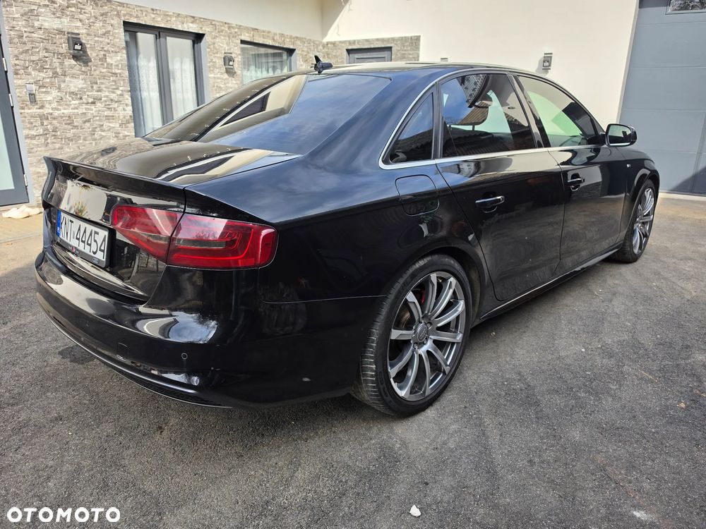 Audi A4 Limousine 2.0 TFSI quattro S tronic S line Sportpaket - 2