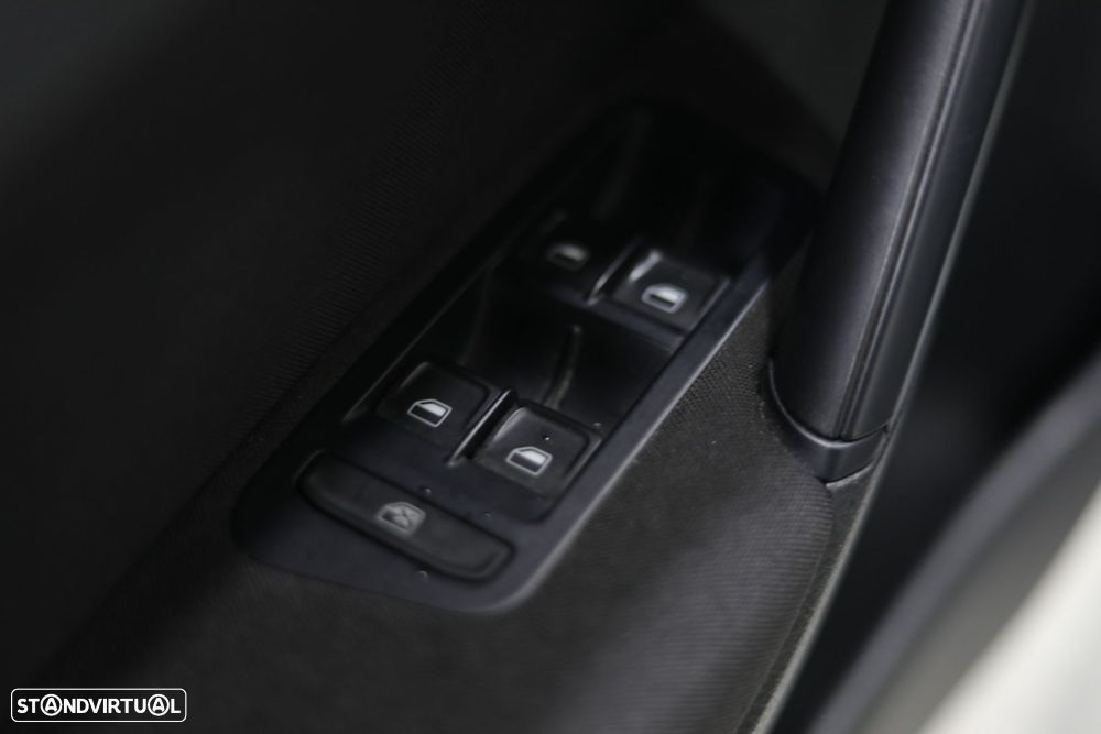 VW Golf 1.6 TDi Trendline - 16