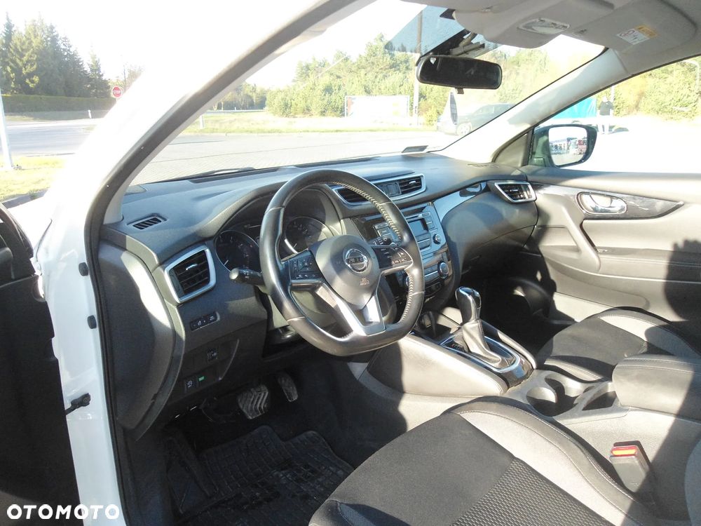 Nissan Qashqai 1.2 DIG-T N-Connecta Xtronic - 5