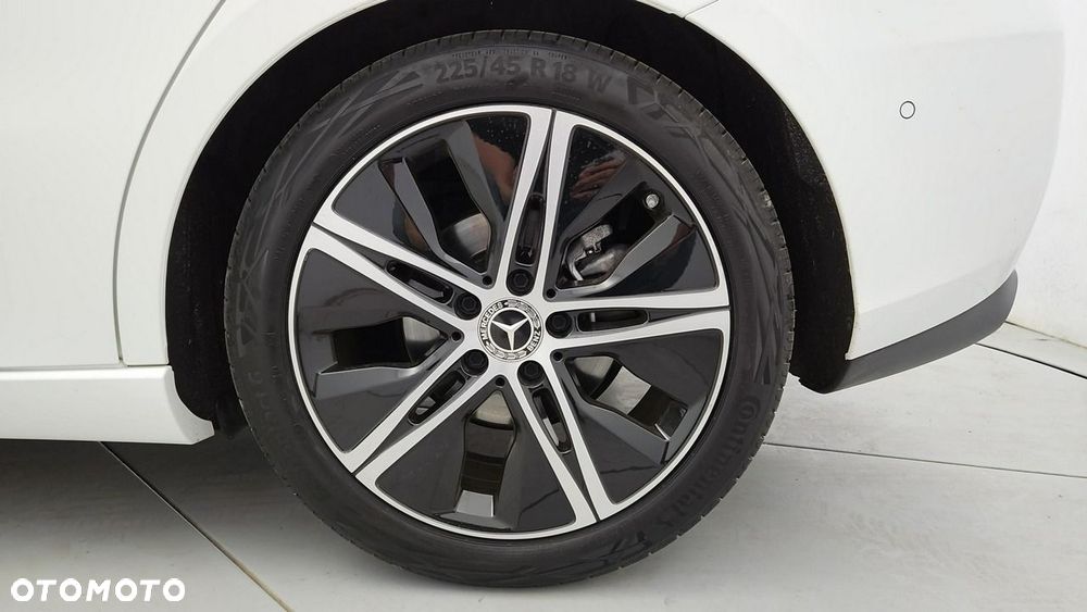 Mercedes-Benz Klasa B 200 d Progressive 8G-DCT - 27