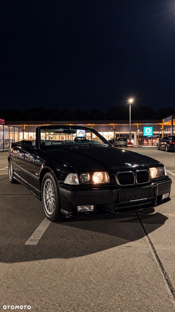 BMW Seria 3 320i - 24