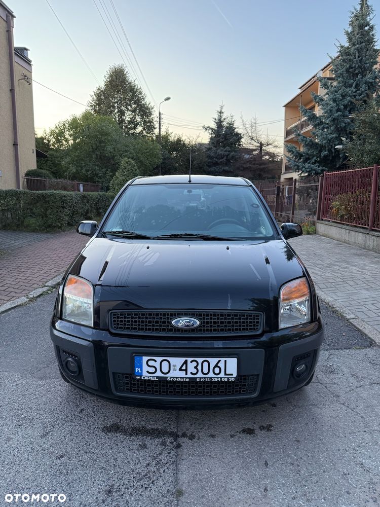 Ford Fusion - 1