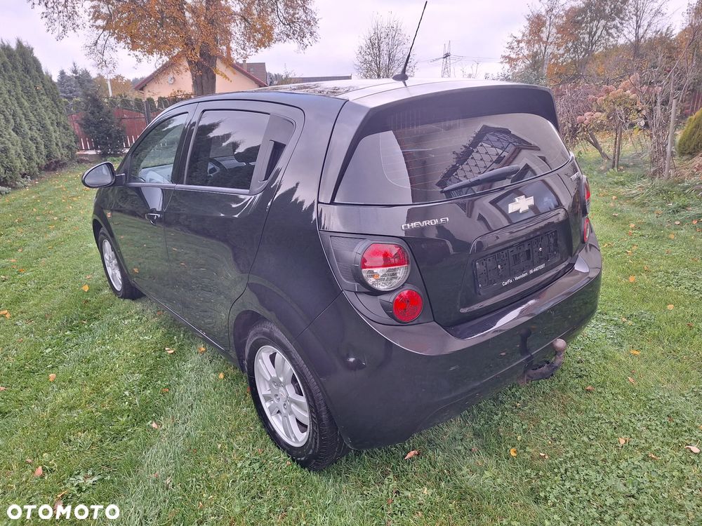Chevrolet Aveo - 11