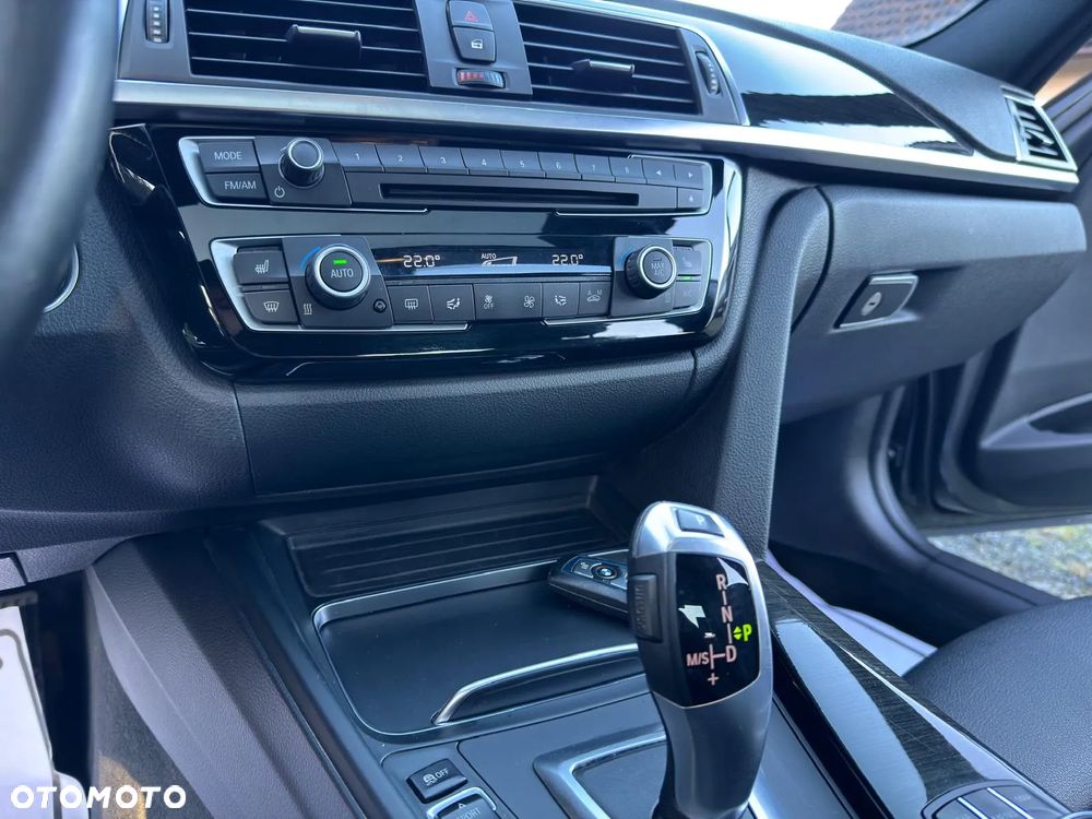 BMW Seria 3 330i GPF xDrive M Sport - 26