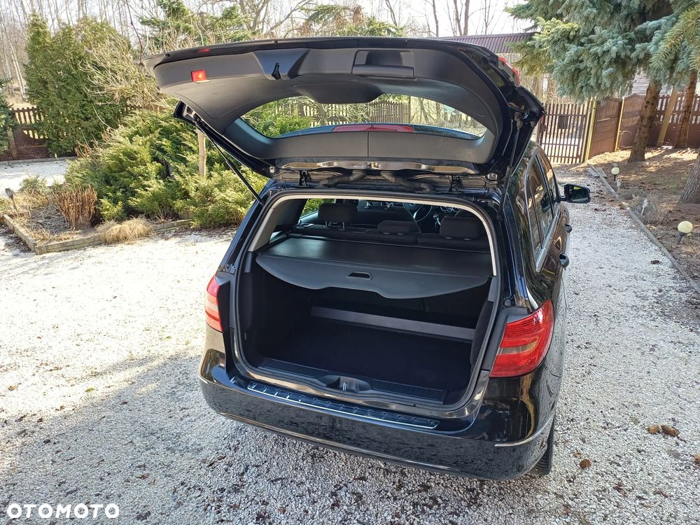 Mercedes-Benz Klasa B 180 CDI (BlueEFFICIENCY) 7G-DCT - 18