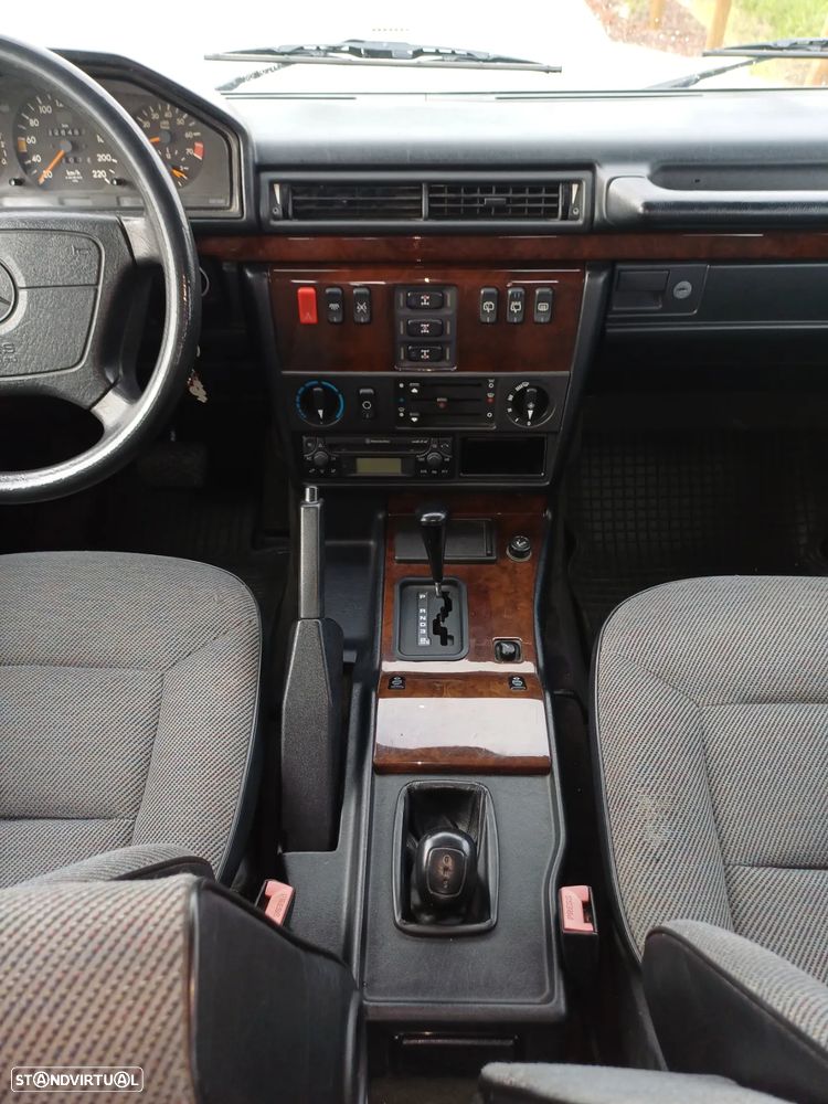 Mercedes-Benz G 320 Auto - 11