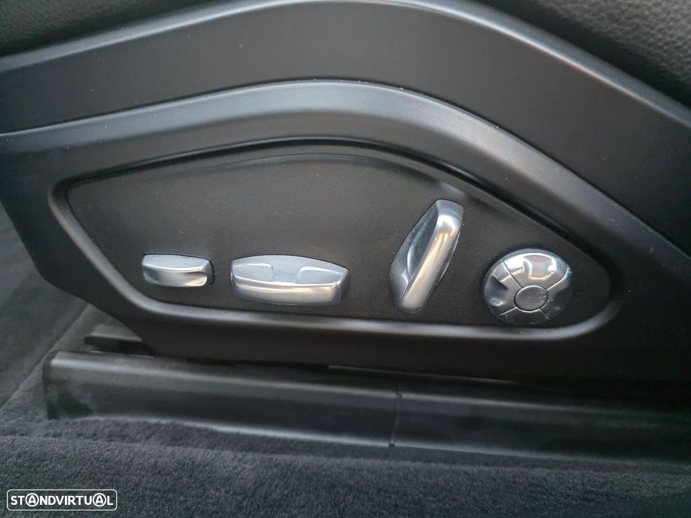 Porsche Panamera 4 E-Hybrid Executive - 22
