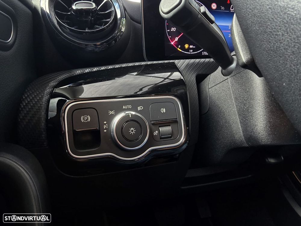 Mercedes-Benz A 200 Standard - 17