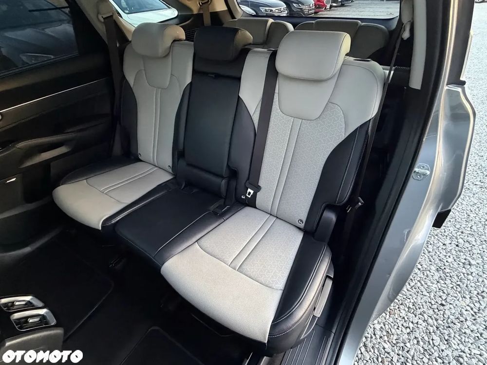 Kia Sorento - 27