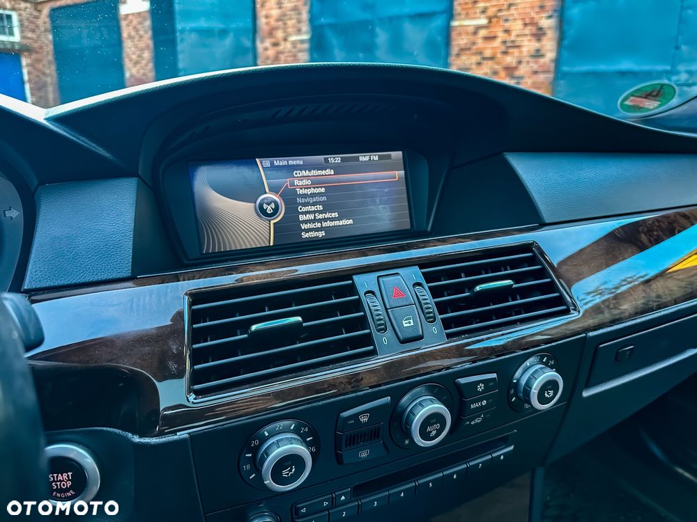 BMW Seria 5 525d xDrive Edition Sport - 24