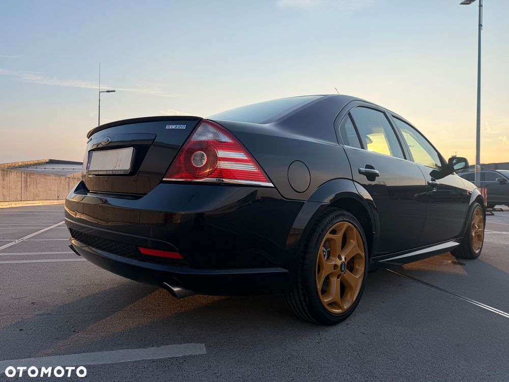 Ford Mondeo 3.0 V6 ST 220 - 1