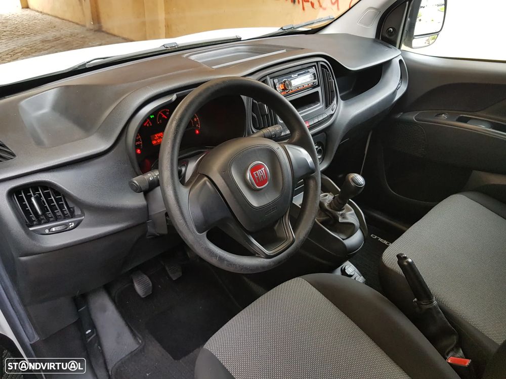 Fiat Doblo 3 Lugares - 16
