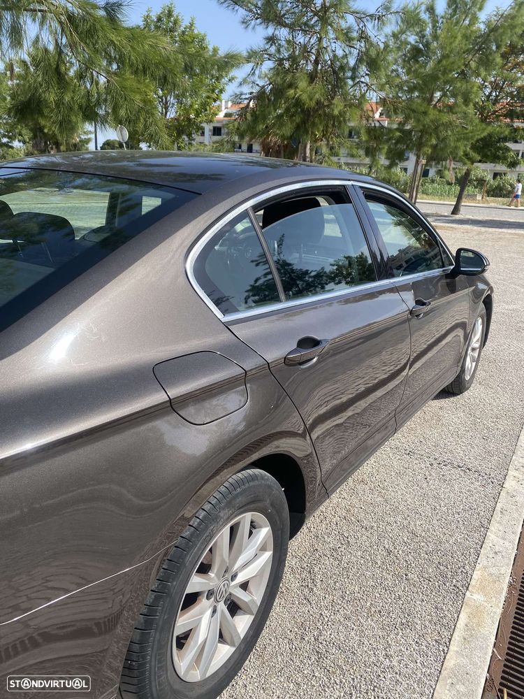 VW Passat 1.6 TDI Confortline - 10