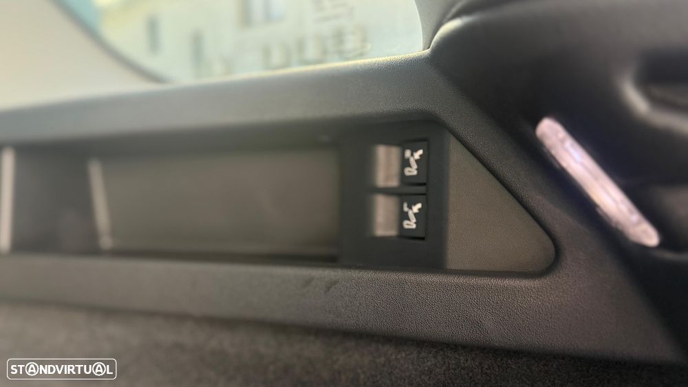 Land Rover Discovery Sport 2.0 eD4 SE - 17