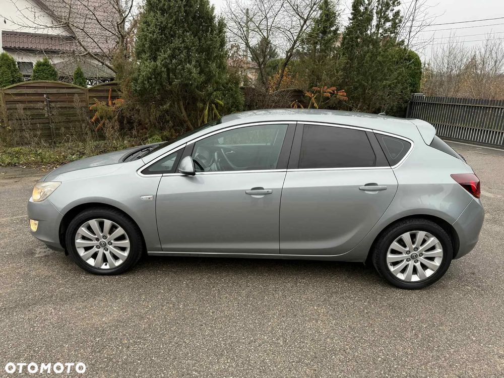 Opel Astra III 1.7 CDTI EcoFLEX - 12