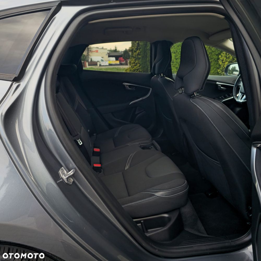 Volvo V40 D2 Drive-E Summum - 23