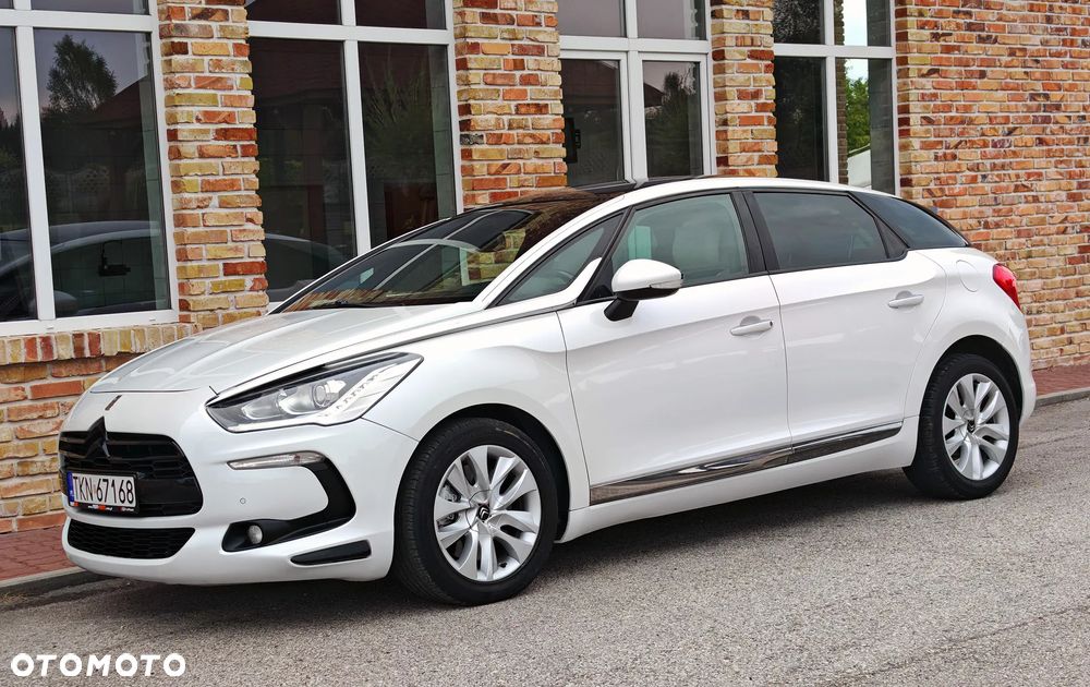 Citroën DS5 HDi 165 SoChic - 1