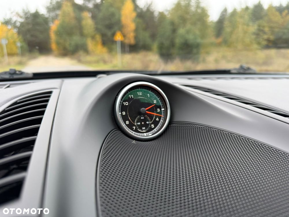 Porsche Cayenne Standard - 17