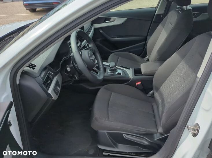 Audi A4 Limousine - 6