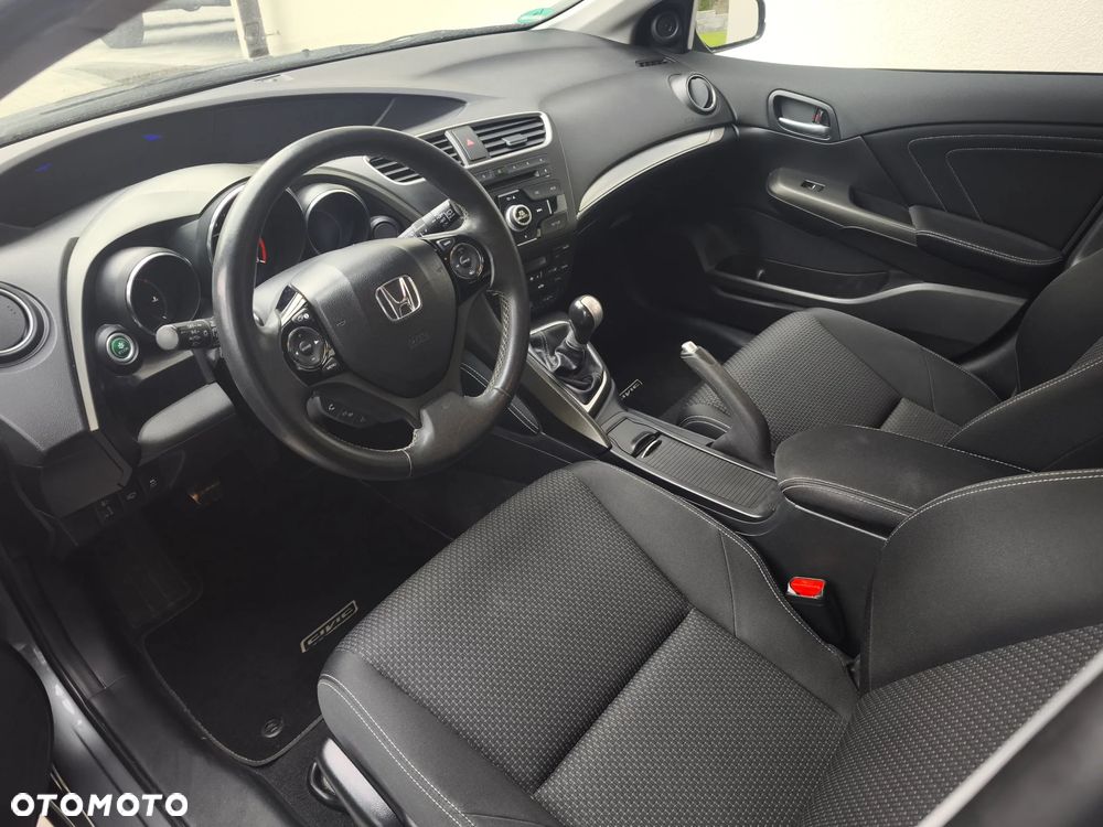 Honda Civic 1.6 i-DTEC Comfort Black Edition - 16